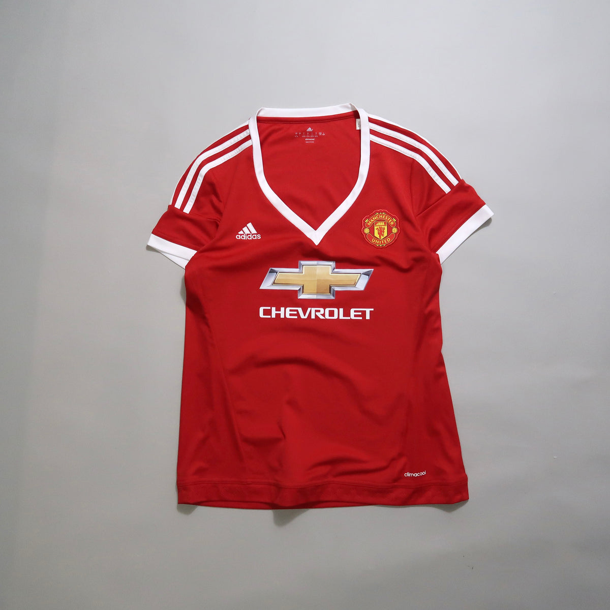 Man Utd women's jersey