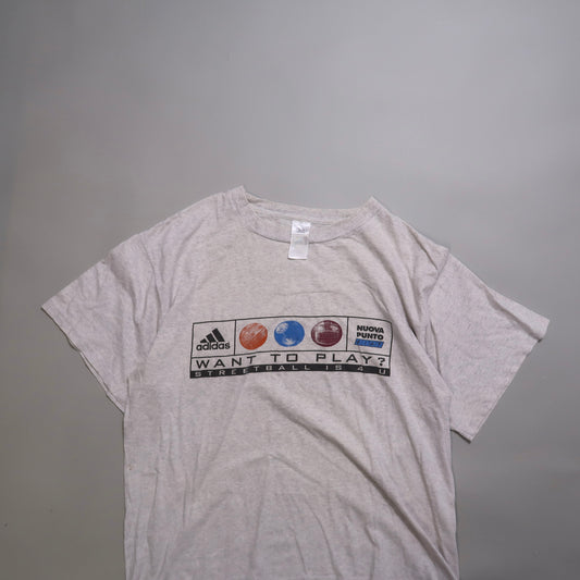 Adidas vintage tshirt