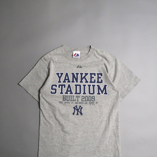 Yankees t shirt