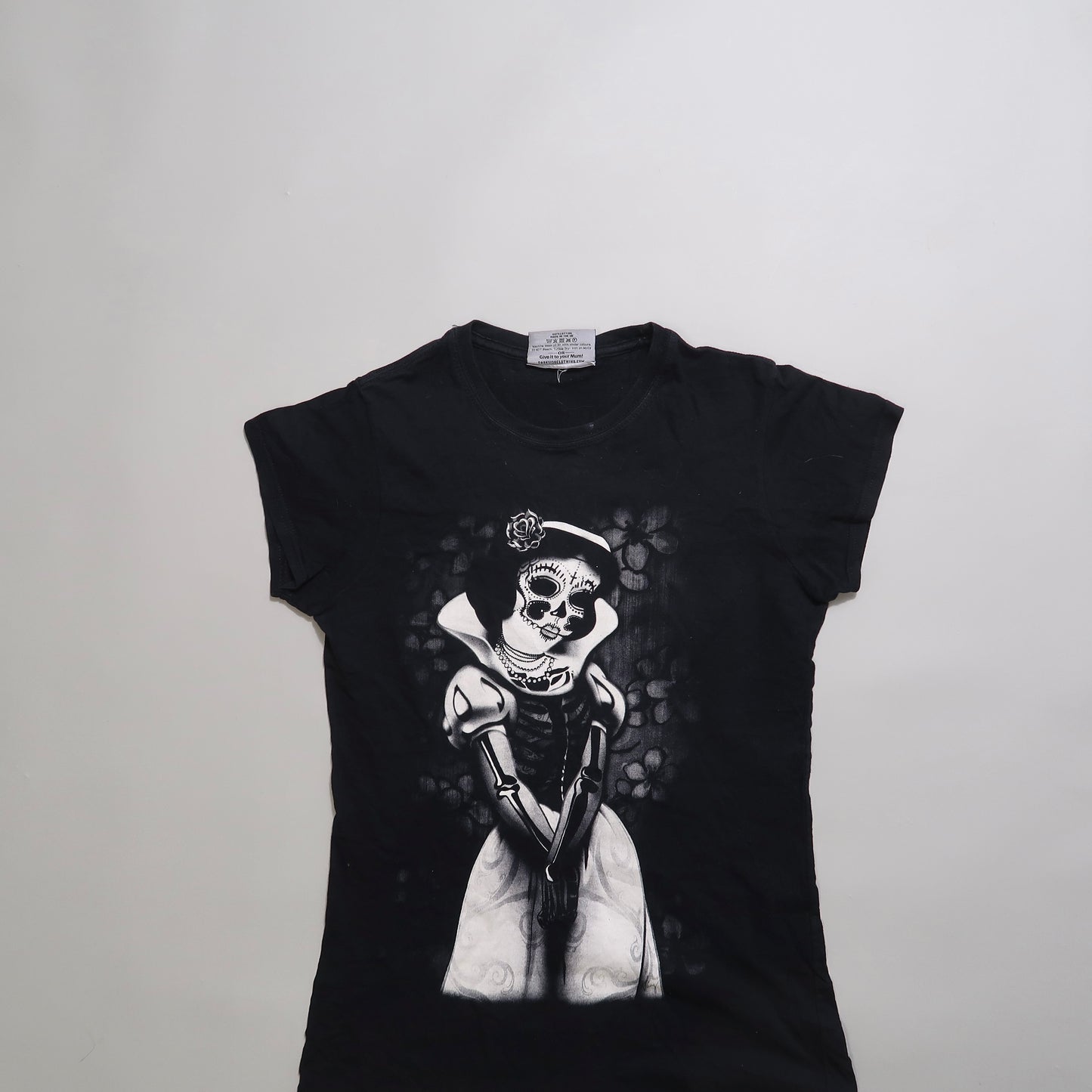 Женска маица со скелет