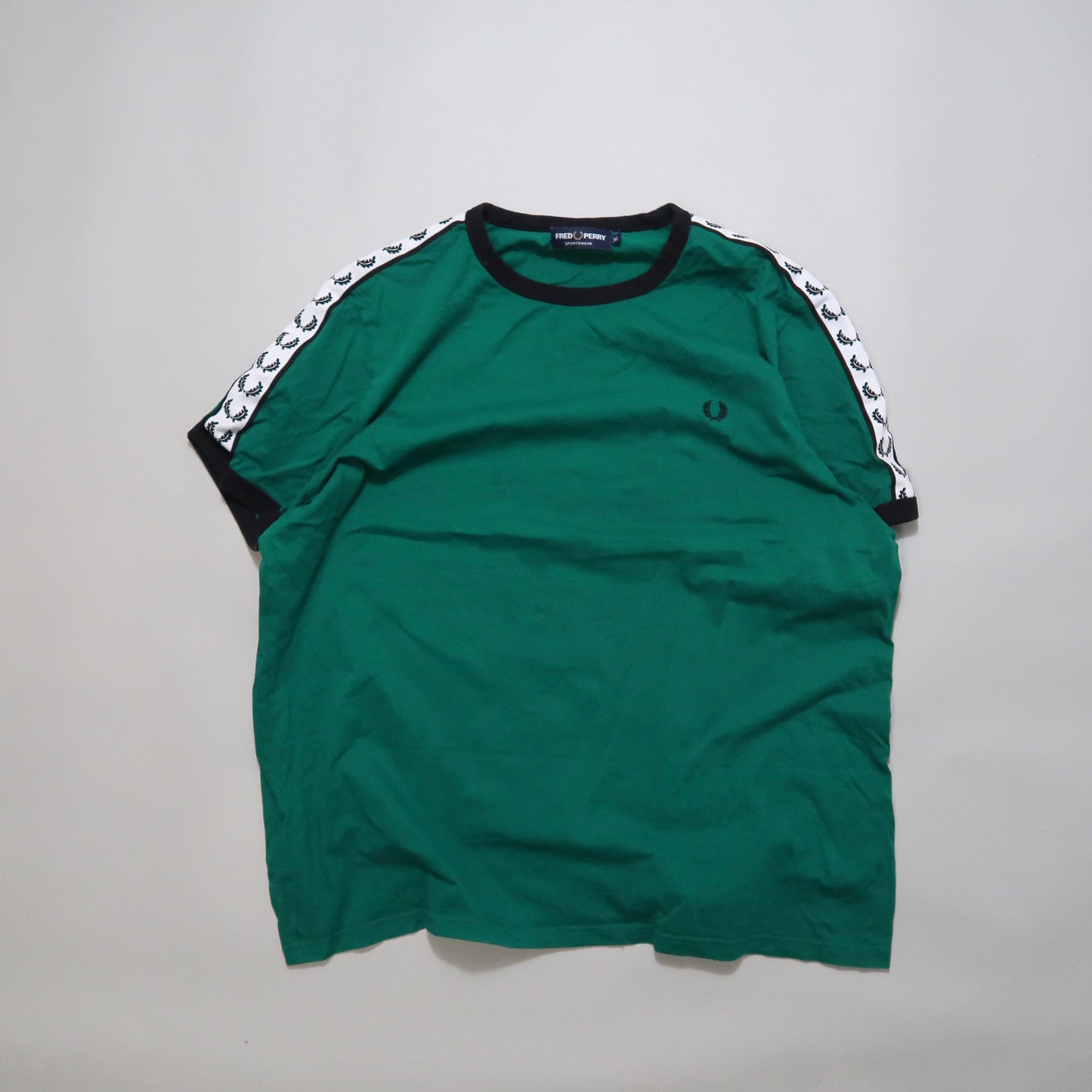Fred Perry tshirt