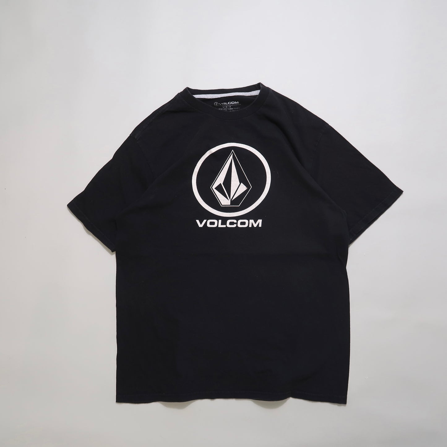 Volcom tshirt