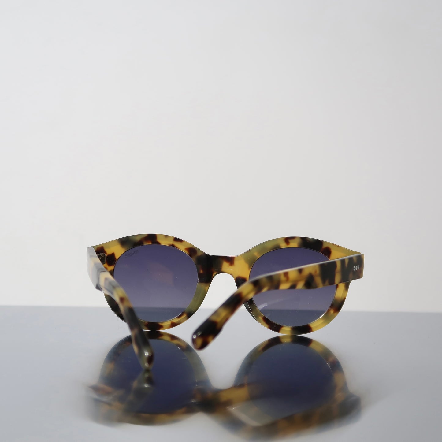 Komono Isla Tortoise sunglasses
