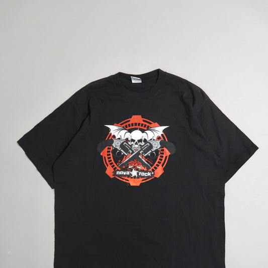 Black T-shirt with skull and guitars graphic, labeled nullNova Rock.null
