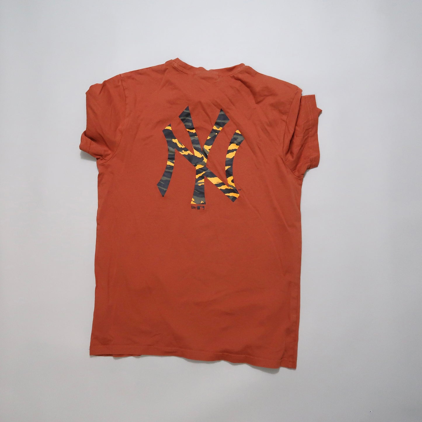 New Era tshirt
