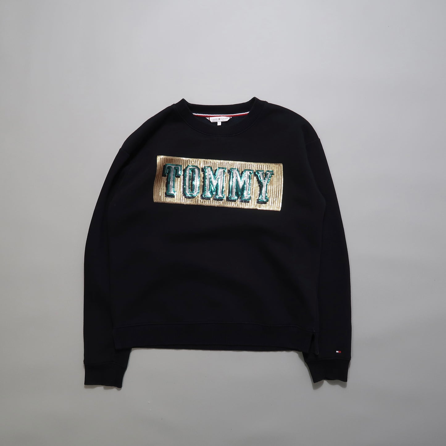 Tommy H womens sweater