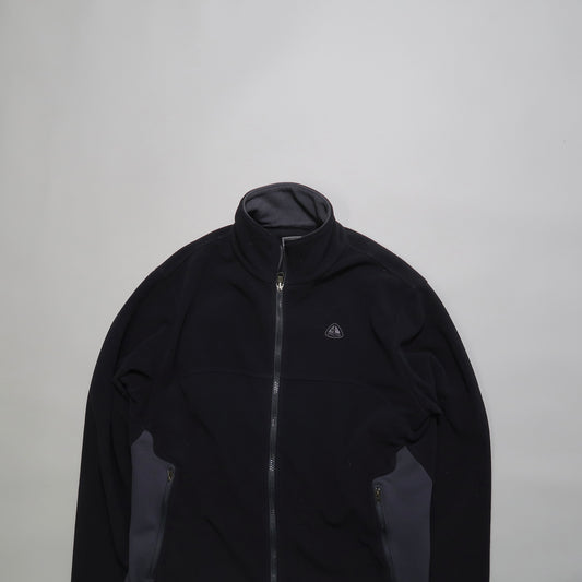 Најк ACG руно